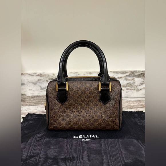 Celine mini bag. Comes with dust bag  still in amazing condition. - Picture 3 of 11